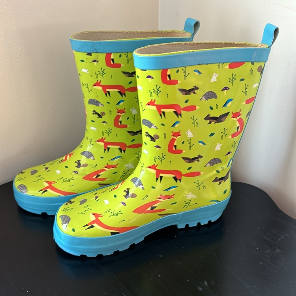Kid Modern Made Kids Rain Boots. Kids Size Large